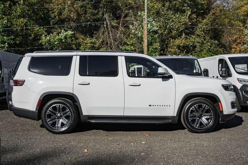 2022 Jeep Wagoneer Series III 4x4