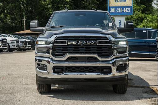 2025 RAM 2500 Tradesman Crew Cab 4x4 8' Box