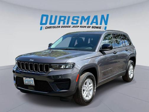 Baltic Gray Metallic Clearcoat 2022 Jeep Grand Cherokee Laredo