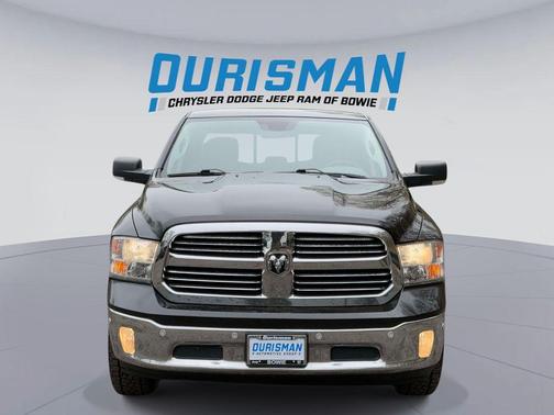 Brilliant Black Crystal Pearlcoat 2017 RAM 1500 Big Horn