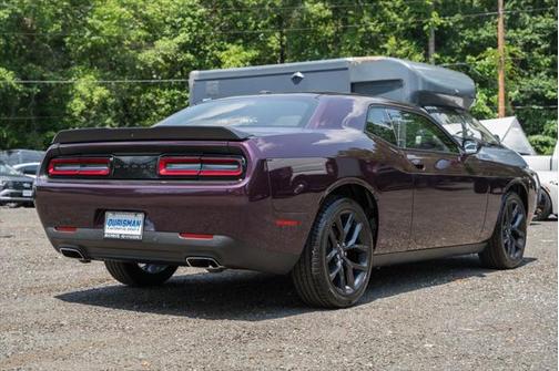2022 Dodge Challenger SXT