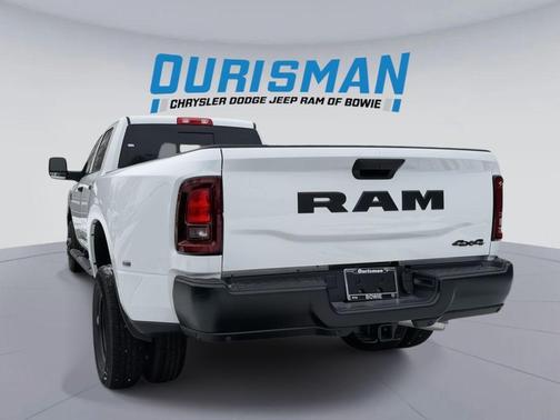 2026 RAM 3500 Tradesman Crew Cab 4x4 8' Box