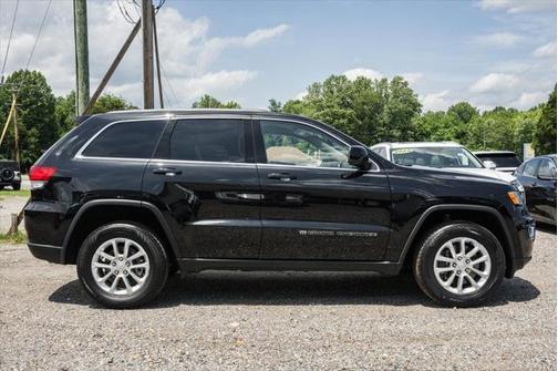 2022 Jeep Grand Cherokee Laredo