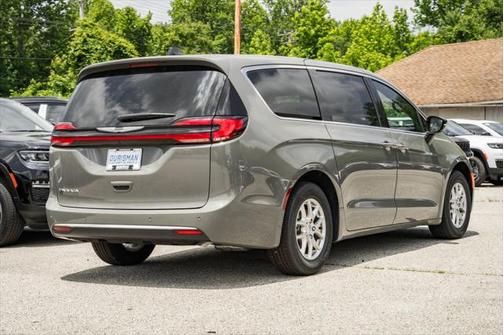 2025 Chrysler Pacifica L