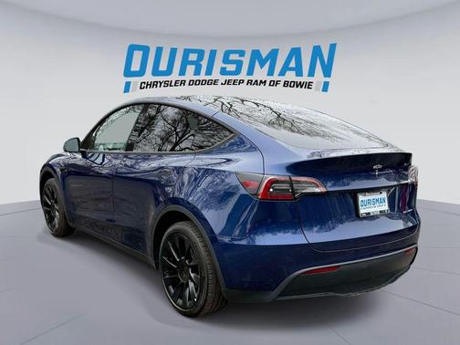 Deep Blue Metallic 2023 Tesla Model Y Long Range Dual Motor All-Wheel Drive