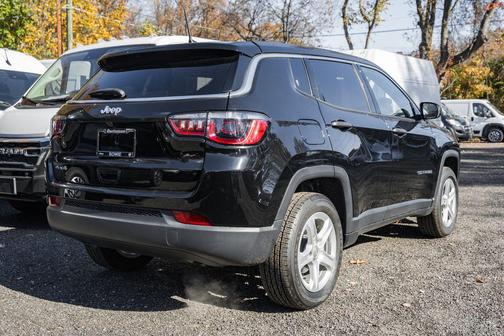 2023 Jeep Compass Sport