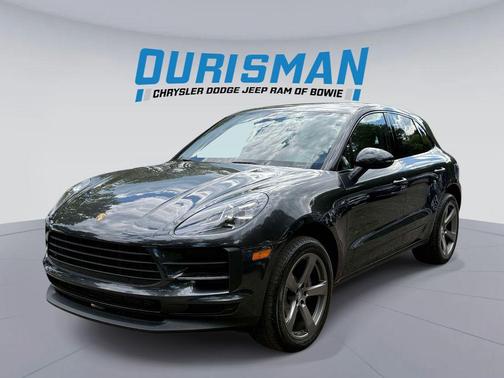 Black 2019 Porsche Macan Macan