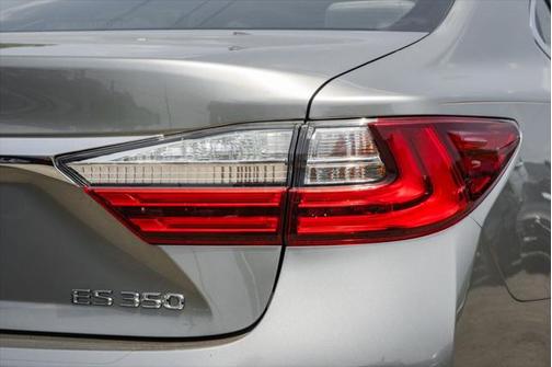 2018 Lexus ES 350 Base