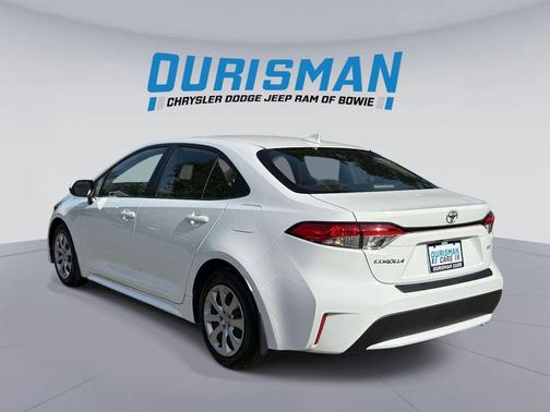 White 2022 Toyota Corolla LE