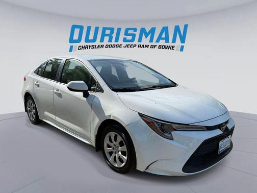 White 2022 Toyota Corolla LE