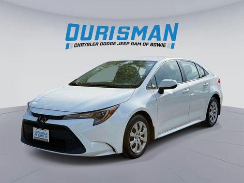 White 2022 Toyota Corolla LE