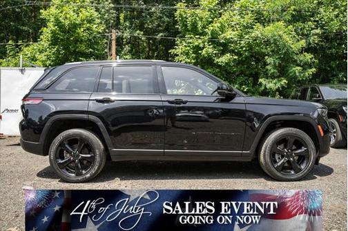 2023 Jeep Grand Cherokee Altitude