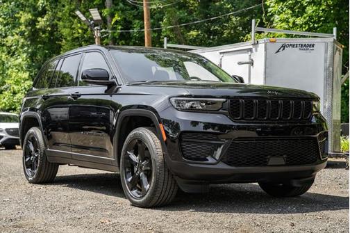 2023 Jeep Grand Cherokee Altitude