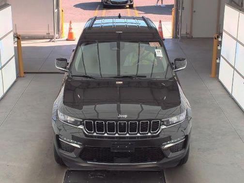 2023 Jeep Grand Cherokee Limited X