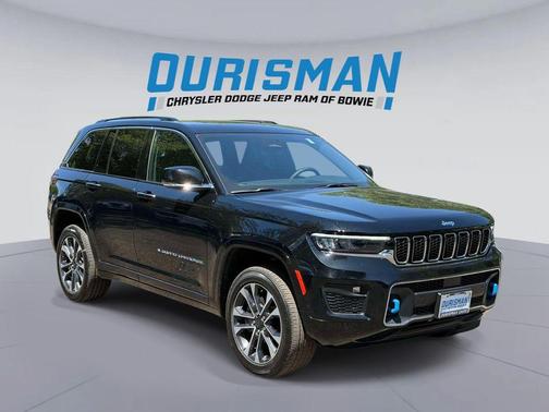 Diamond Black Crystal Pearlcoat 2023 Jeep Grand Cherokee 4xe Overland