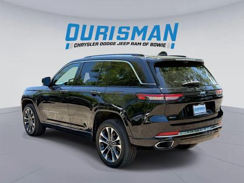 Diamond Black Crystal Pearlcoat 2023 Jeep Grand Cherokee 4xe Overland
