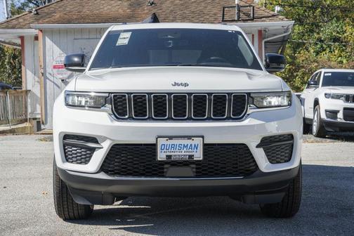 2025 Jeep Grand Cherokee Laredo