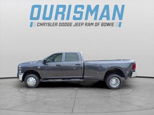 2025 RAM 3500 Tradesman Crew Cab 4x4 8' Box