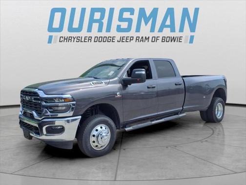2025 RAM 3500 Tradesman Crew Cab 4x4 8' Box