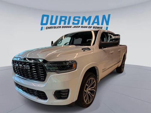 Ivory White Tri-Coat Pearlcoat 2026 RAM 1500 ST