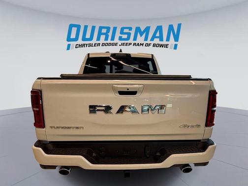 Ivory White Tri-Coat Pearlcoat 2026 RAM 1500 ST