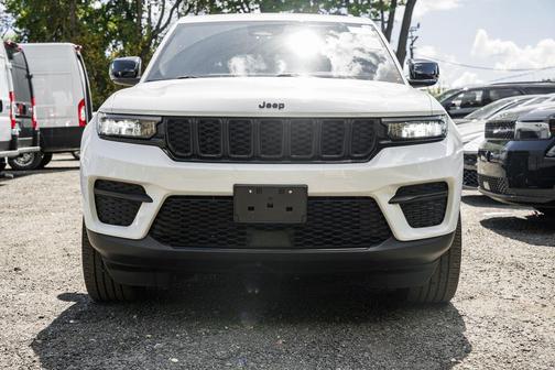 2022 Jeep Grand Cherokee Altitude