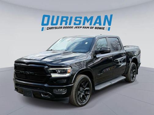 Diamond Black Crystal Pearlcoat 2021 RAM 1500 Laramie