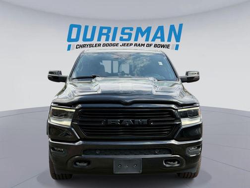 Diamond Black Crystal Pearlcoat 2021 RAM 1500 Laramie
