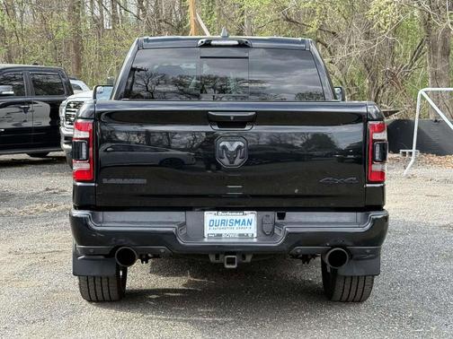 Diamond Black Crystal Pearlcoat 2021 RAM 1500 Laramie