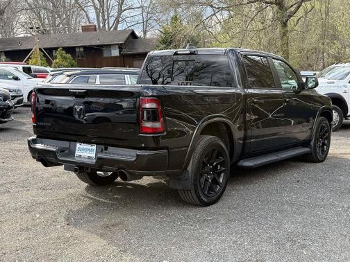 Diamond Black Crystal Pearlcoat 2021 RAM 1500 Laramie