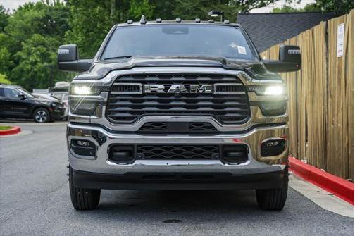 2025 RAM 3500 Tradesman Crew Cab 4x4 8' Box