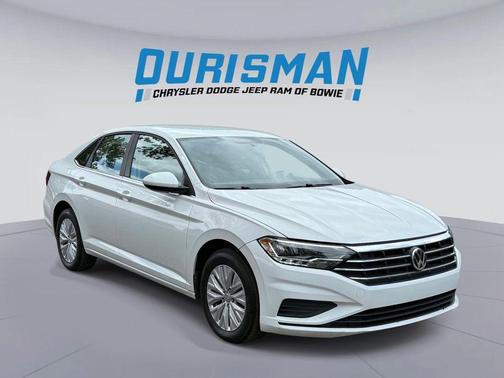 Pure White 2019 Volkswagen Jetta 1.4T S