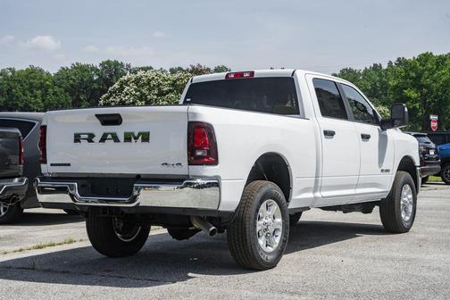 2025 RAM 2500 Big Horn Crew Cab 4x4 6'4' Box