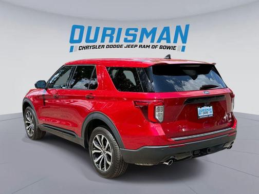 Rapid Red Metallic Tinted Clearcoat 2022 Ford Explorer ST-Line