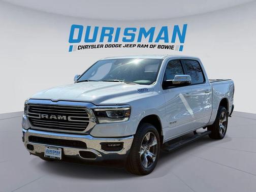 Ivory White Tri-Coat Pearlcoat 2023 RAM 1500 Laramie