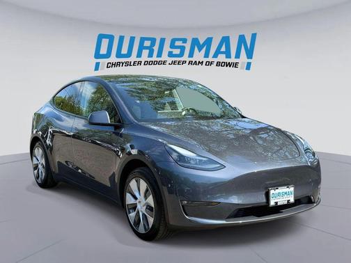 Gray 2023 Tesla Model Y RWD