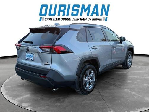 2022 Toyota RAV4 Hybrid LE