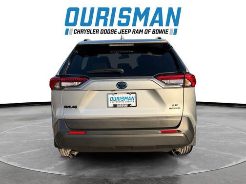 2022 Toyota RAV4 Hybrid LE