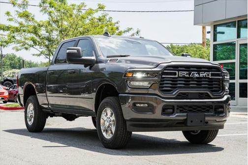 2025 RAM 2500 Big Horn Crew Cab 4x4 6'4' Box