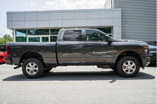 2025 RAM 2500 Big Horn Crew Cab 4x4 6'4' Box