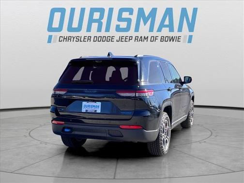 Diamond Black Crystal Pearlcoat 2024 Jeep Grand Cherokee 4xe Trailhawk