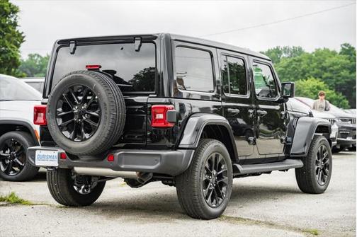 2025 Jeep Wrangler 4xe Sahara