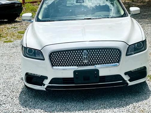 2017 Lincoln Continental Select