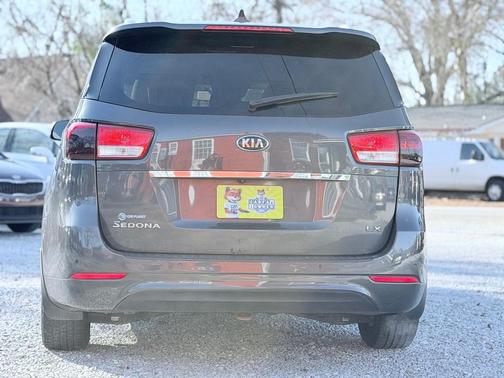 2016 Kia Sedona LX