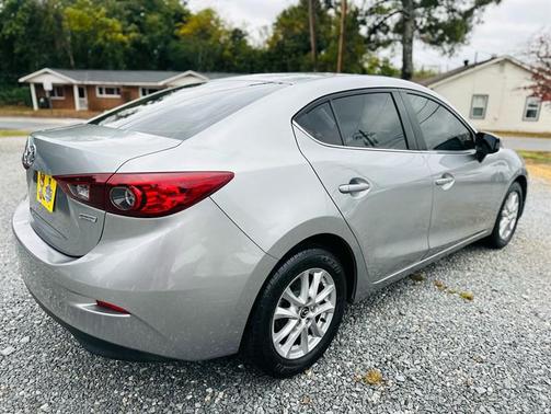 2016 Mazda Mazda3 i Sport