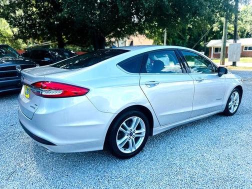 2018 Ford Fusion Hybrid SE