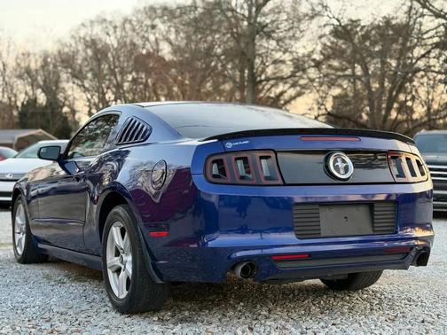 2014 Ford Mustang V6
