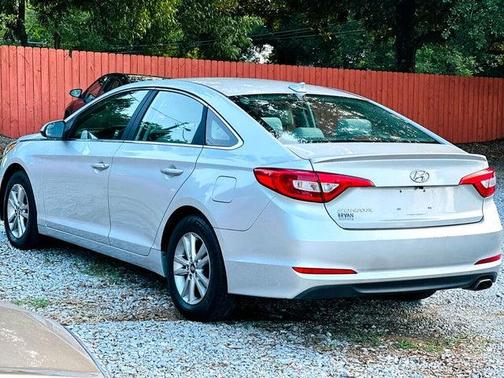 2017 Hyundai SONATA SE