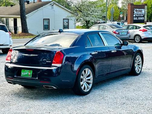 2017 Chrysler 300 Limited