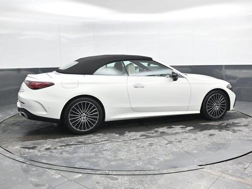 Polar White 2026 Mercedes-Benz CLE 300 Base 4MATIC